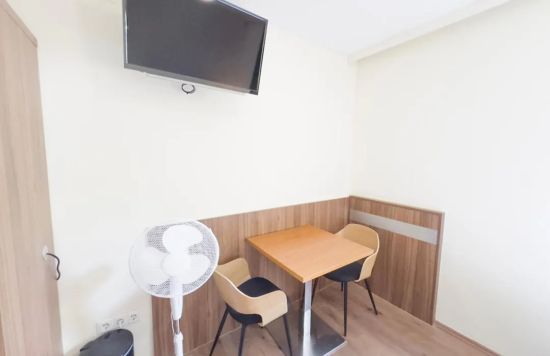 K22 Smart Rooms - self check-in-1